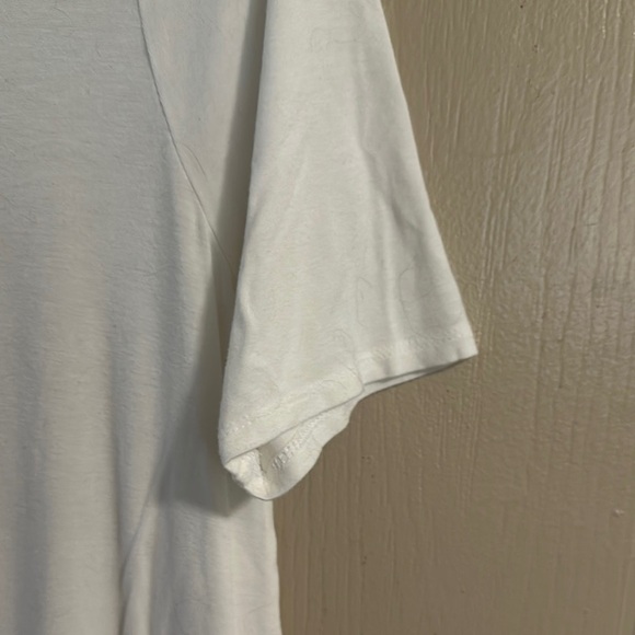 Classic White Women's Top - Picture 5 of 6